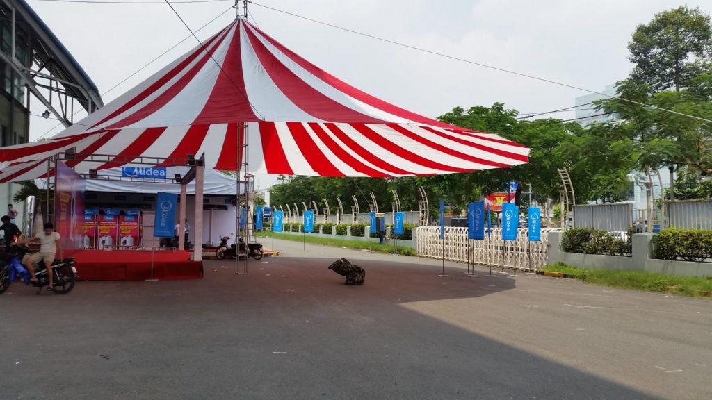 Dù che ngoài trời tiện lợi, giá rẻ, chất lượng tốt dành riêng cho tổ chức sự kiện ngoài trời