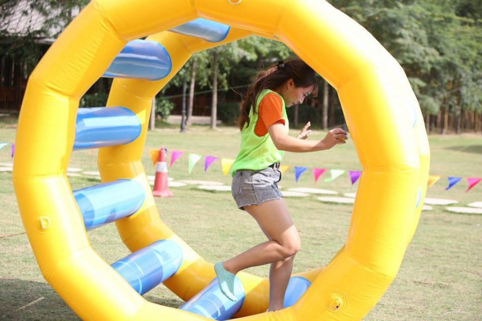 Dụng Cụ Trò Chơi Team Building thật vui nhộn, hấp dẫn