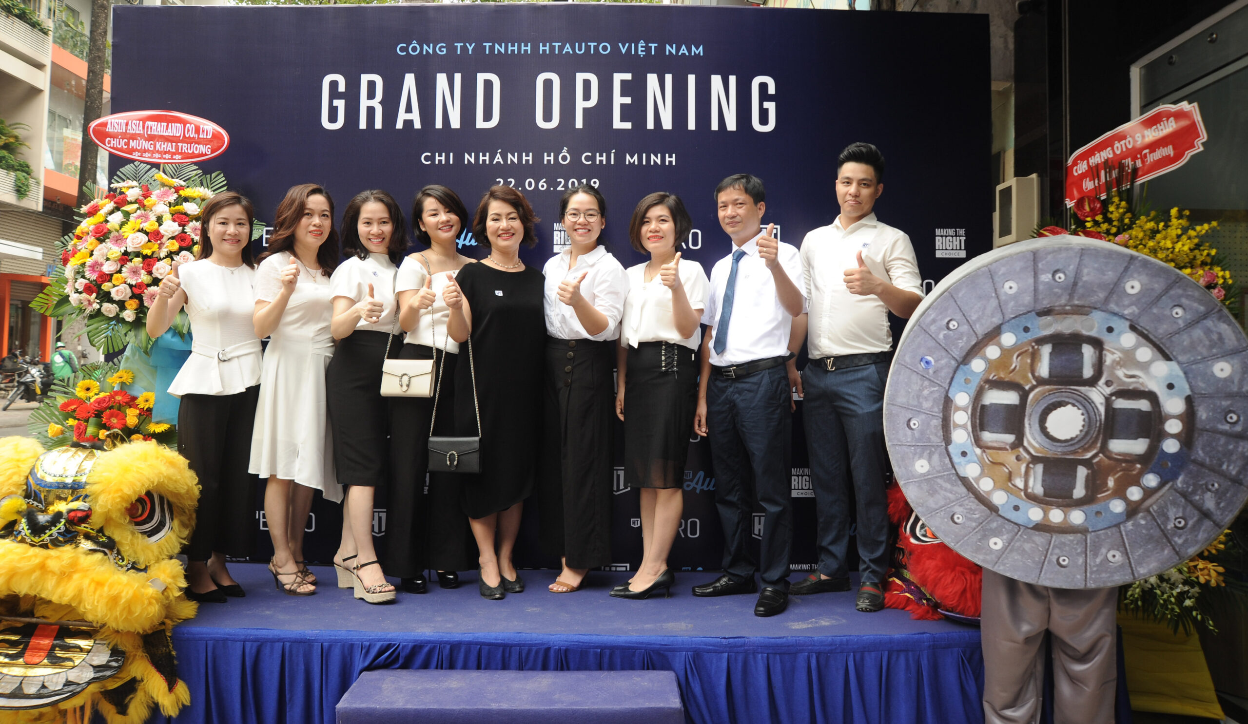 Tổ Chức Lễ Khai Trương Showroom không nên bỏ qua những yếu tố này