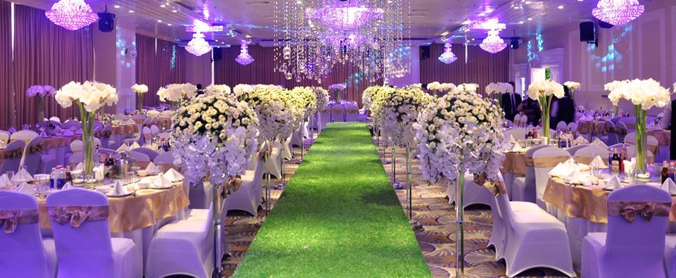 thiết bị ánh sáng tổ chức sự kiện