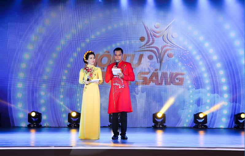 Hướng dẫn lên kịch bản MC tiệc tất niên cuối năm