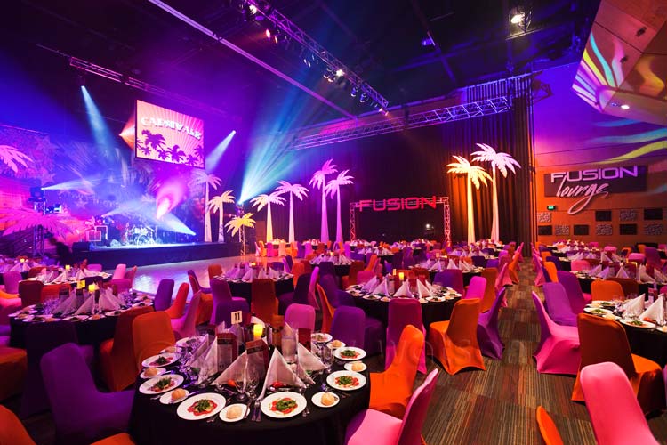 Lập kế hoạch tổ chức gala dinner kết hợp du lịch hoành tráng