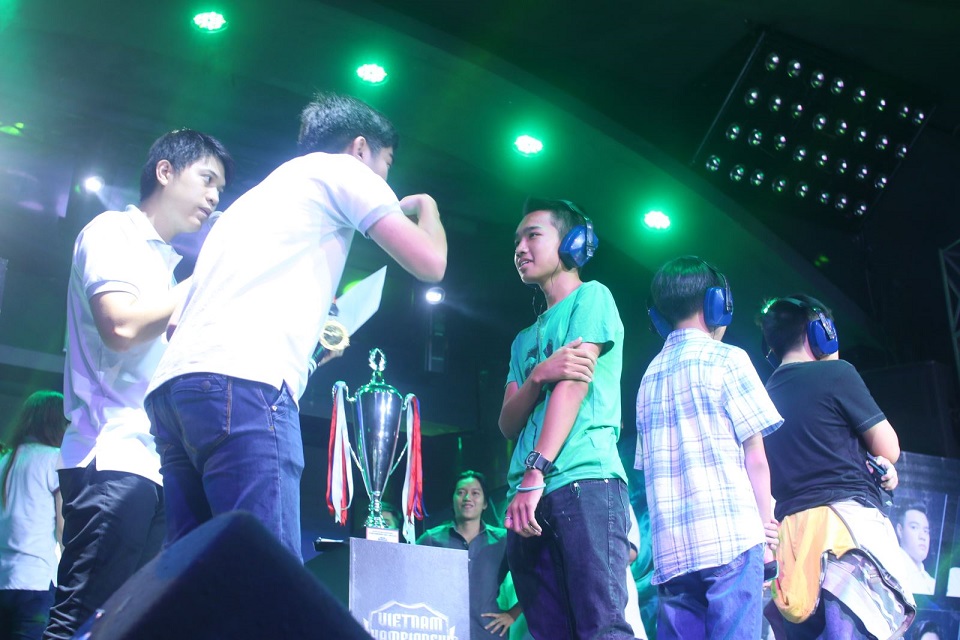Top 4 trò chơi đêm gala dinner hấp dẫn, thú vị