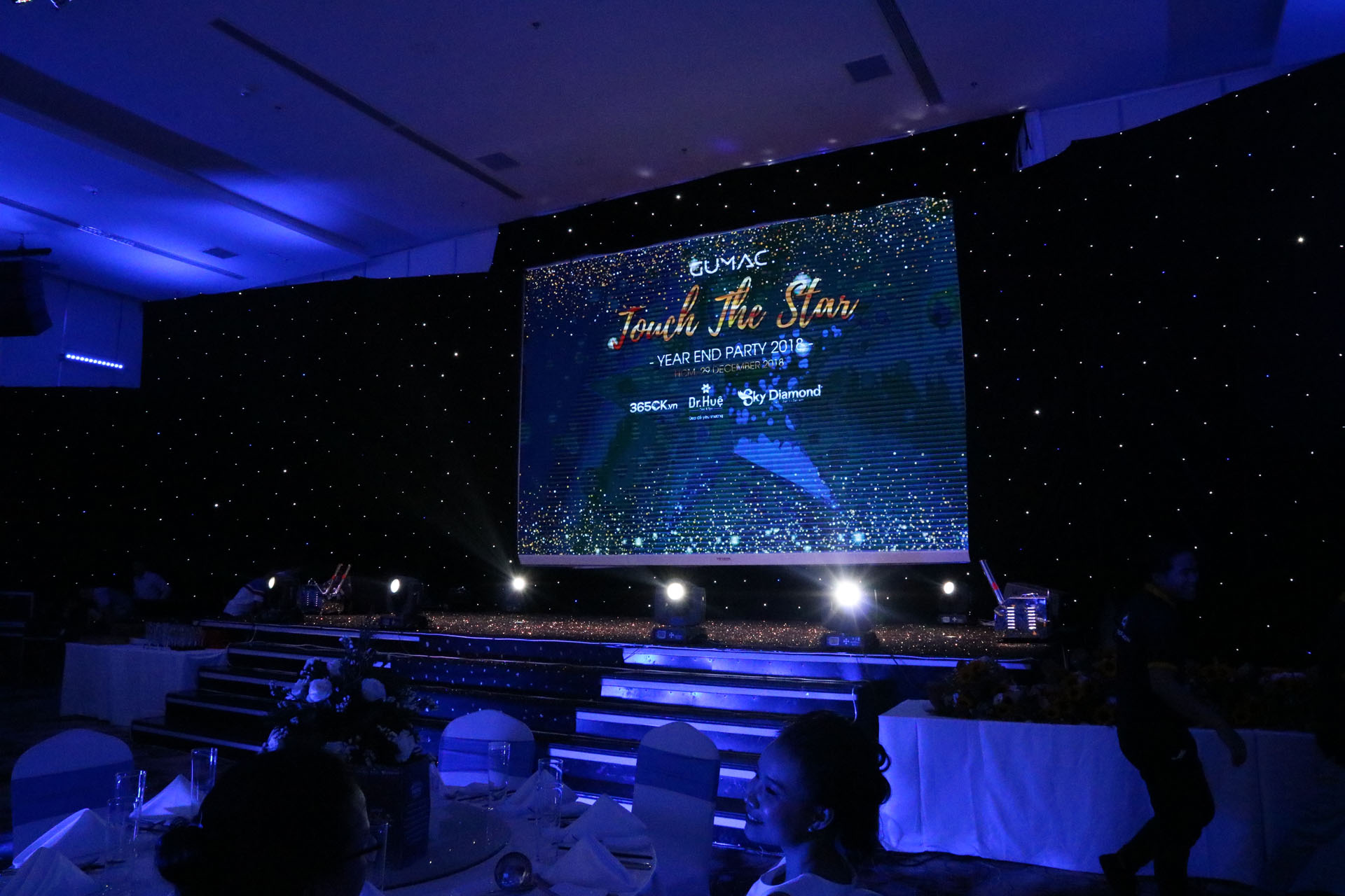 Sân khấu LED Year End Party GUMAC Touch The Star