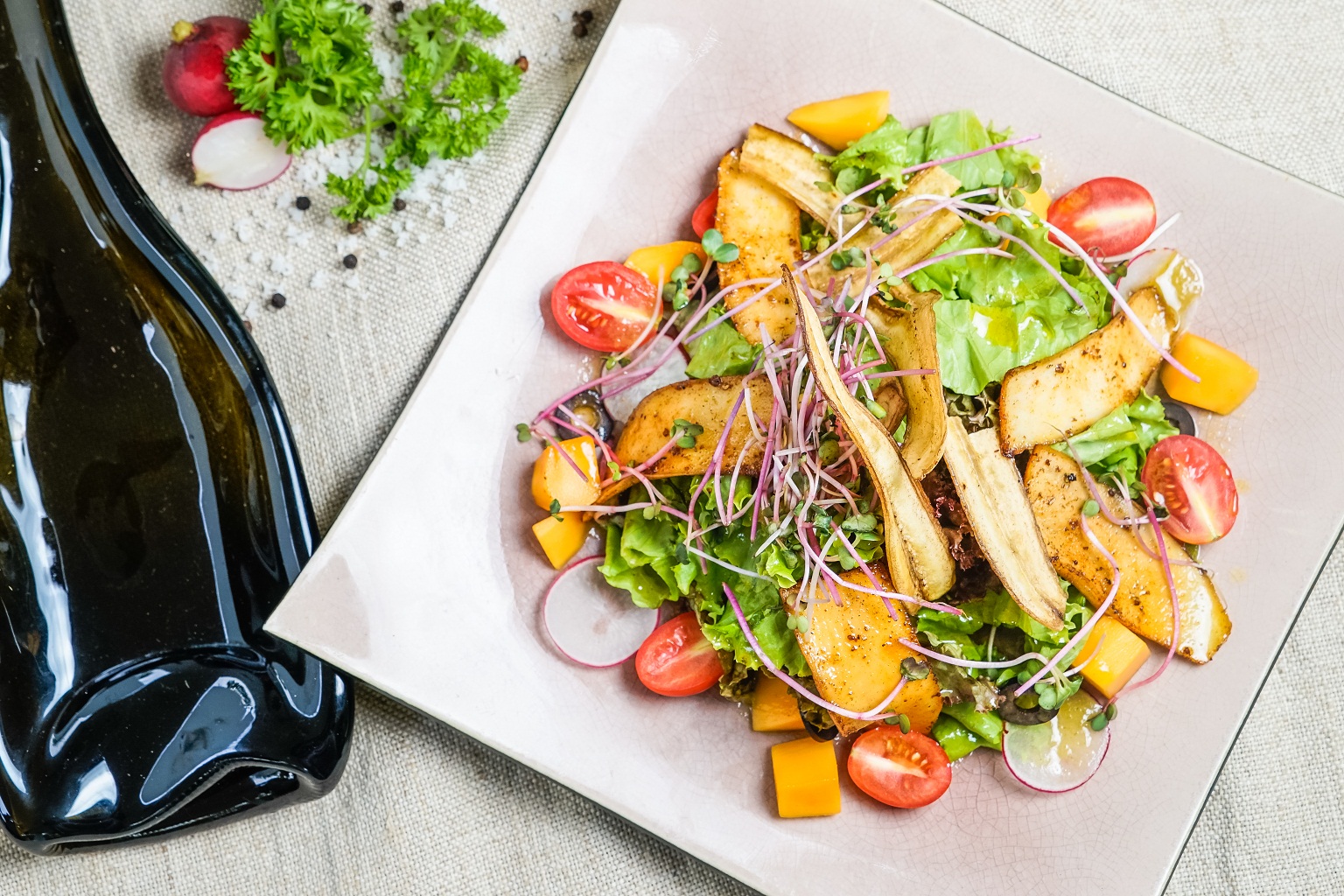 Lựa chọn Year End Party menu tiết kiệm cho doanh nghiệp