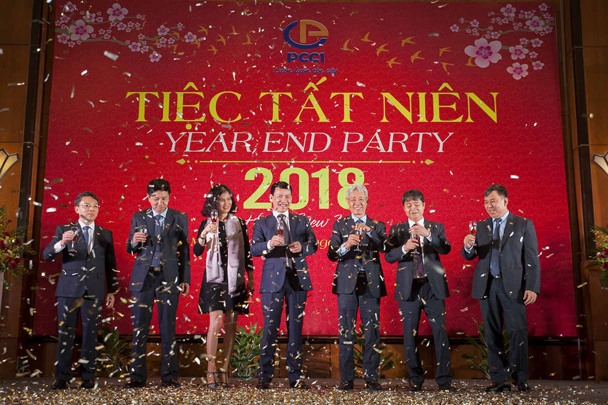Tổ chức tiệc tất niên trọn vẹn ý nghĩa như thế nào ?