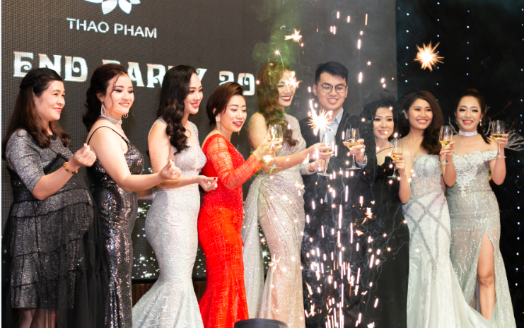 Hoành tráng buổi tiệc Year End Party của công ty MatXi – Hệ thống Thảo Phạm