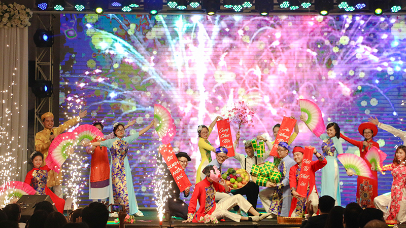 tiết mục year end party