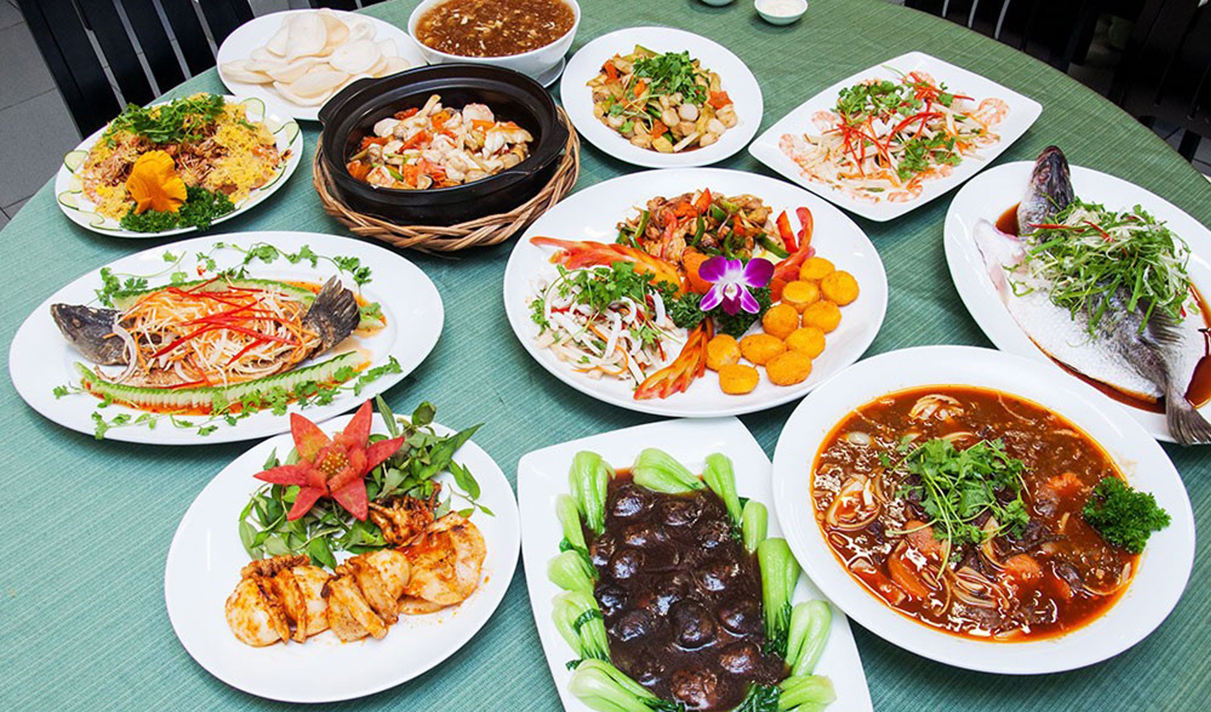 Lựa chọn Year End Party menu tiết kiệm cho doanh nghiệp