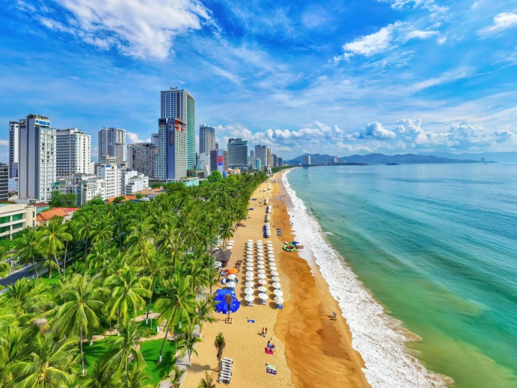 Bãi biển Trần Phú trong hành trình Company Trip Nha Trang