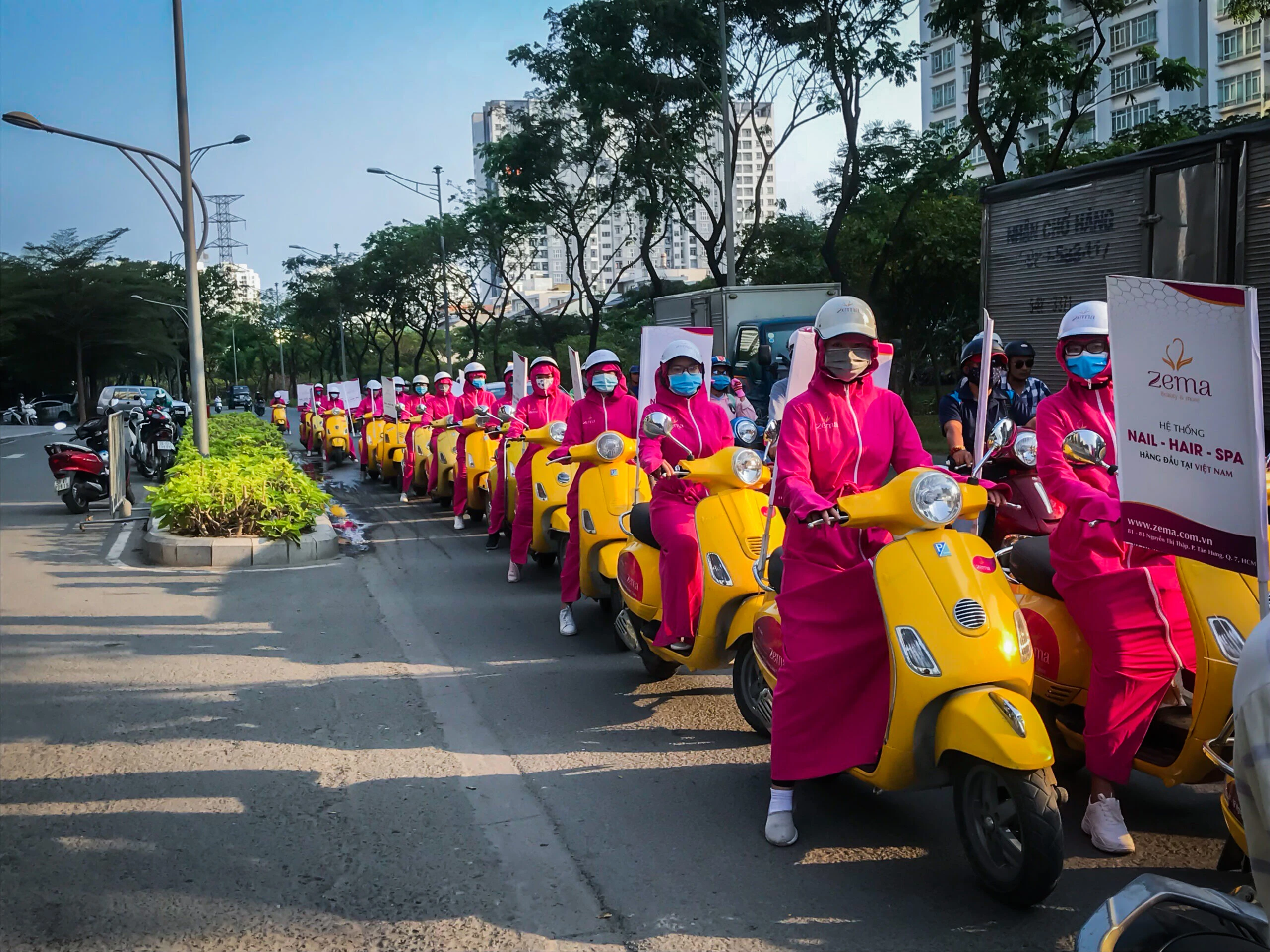 Roadshow activation quảng bá thương hiệu trên tuyến đường đông người