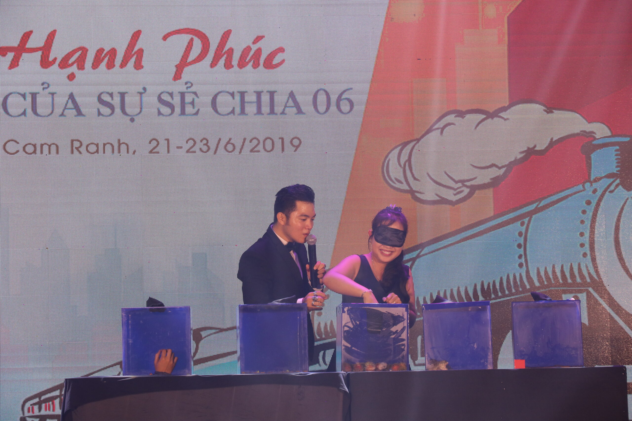 Kịch bản MC Gala Dinner hấp dẫn cho buổi tiệc hoành tráng