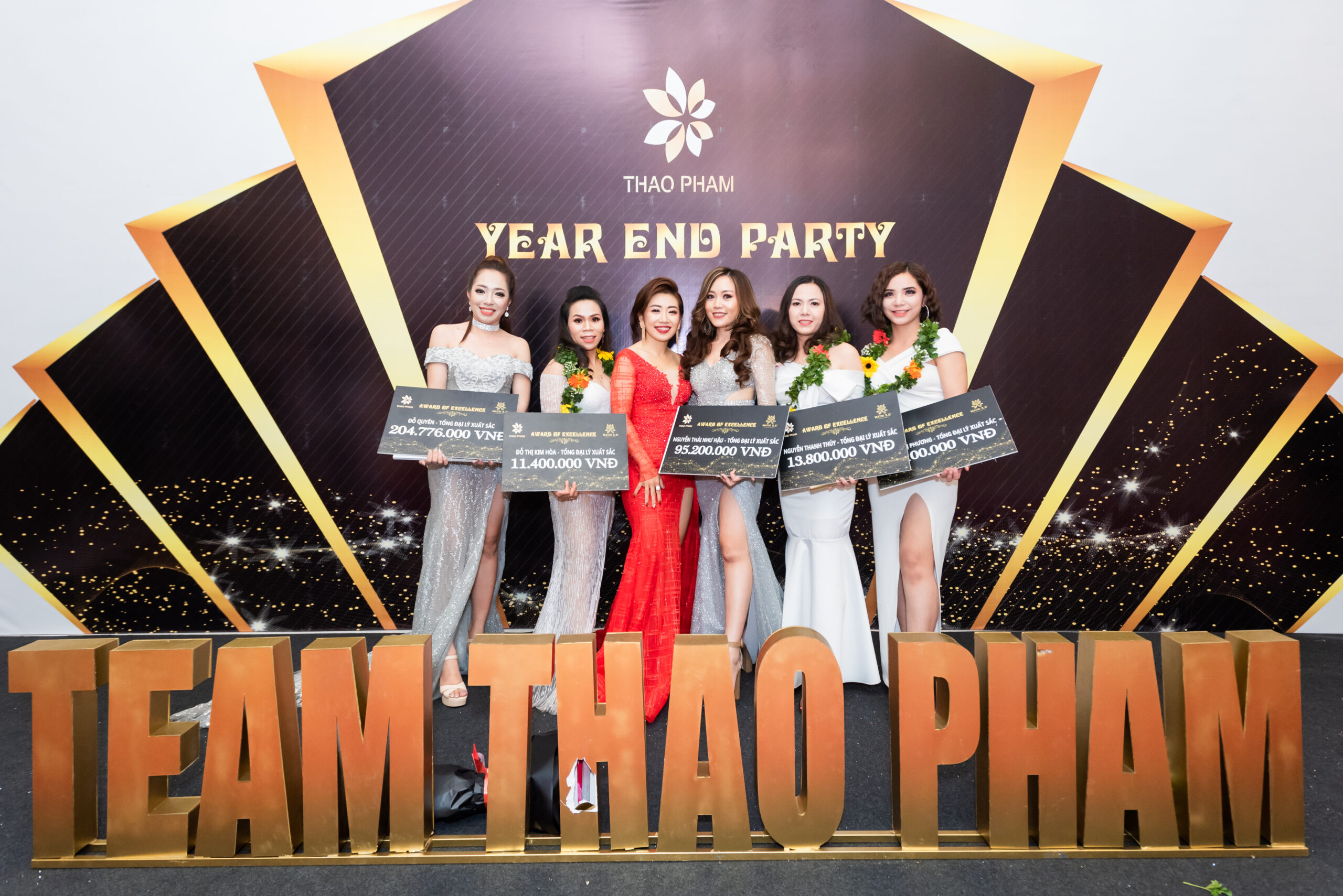 Tổ chức tiệc tất niên trọn vẹn ý nghĩa như thế nào ?