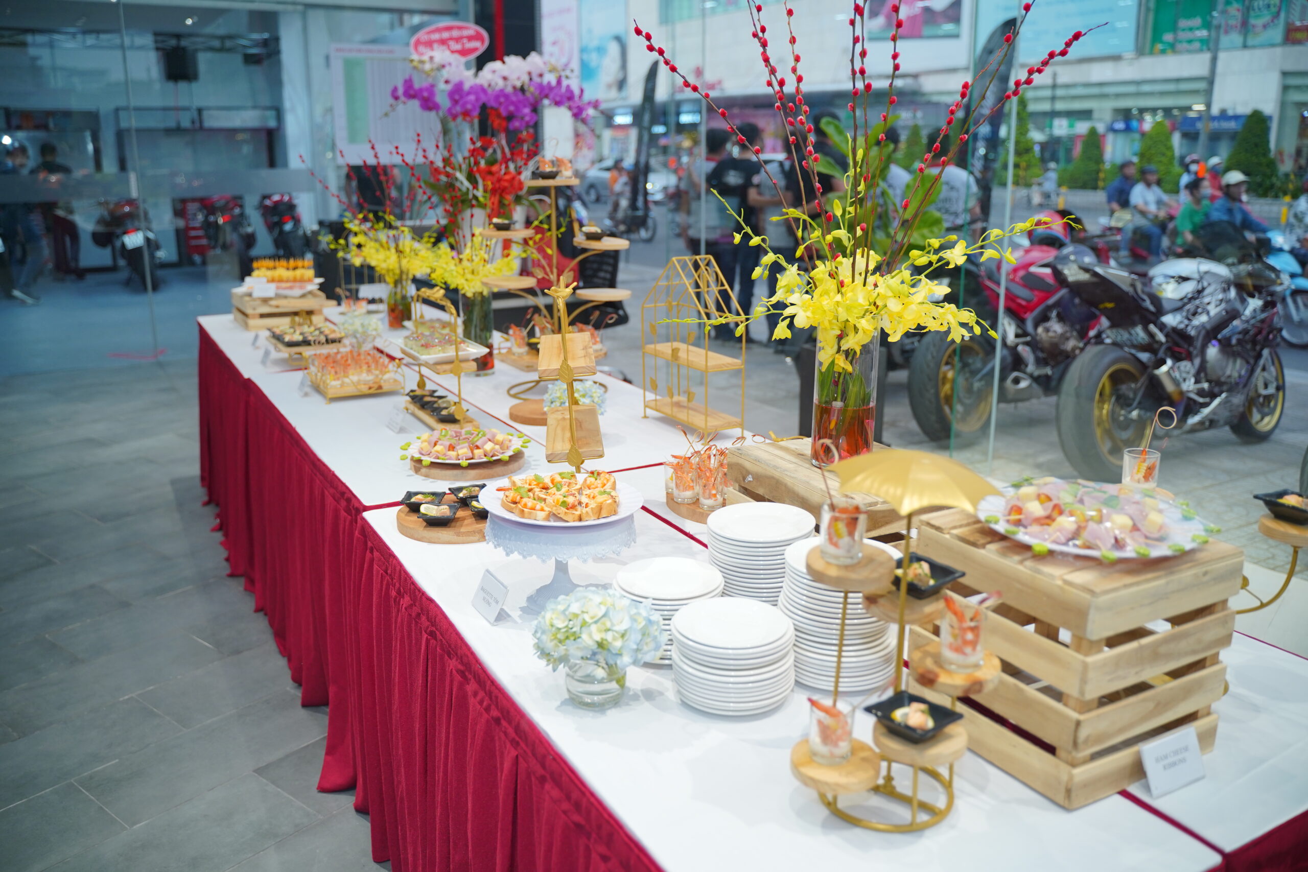 Kinh Nghiệm Tổ Chức Tiệc Buffet Tất Niên Cuối Năm