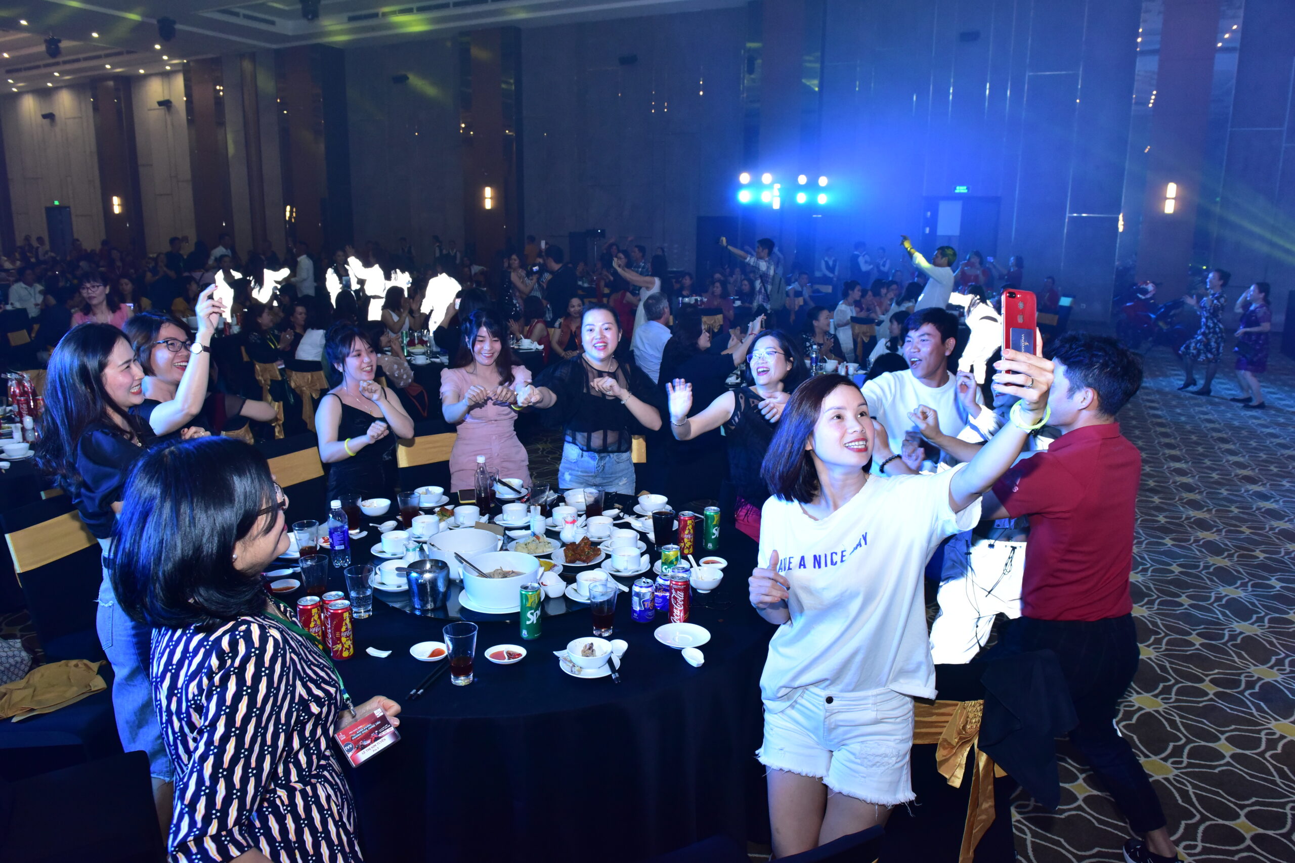 Top 4 hoạt động đêm Gala Dinner tạo không khí sôi động, vui tươi