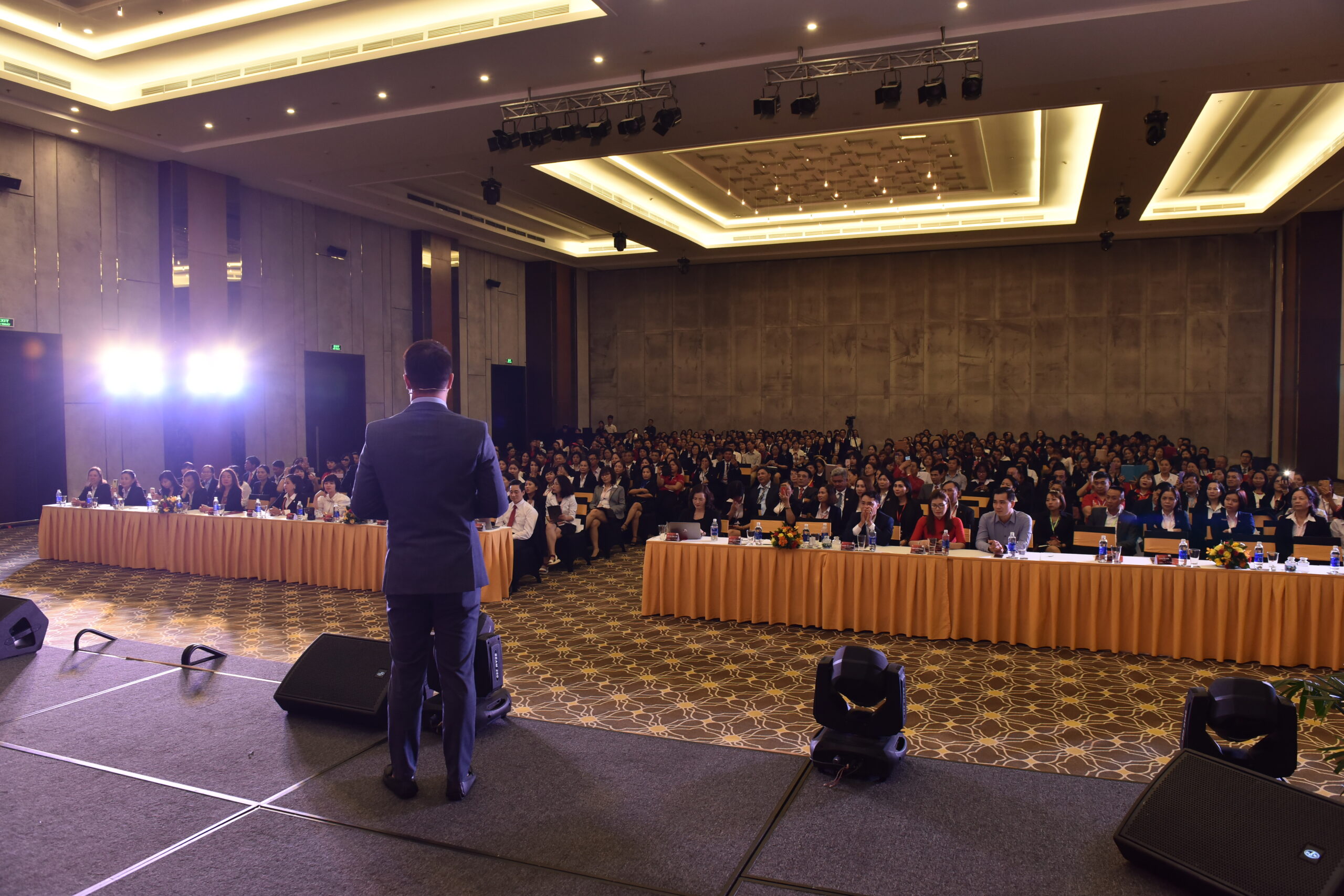 Tổ chức hội nghị khách hàng cho doanh nghiệp: Quy trình, kế hoạch và kinh nghiệm thực tế