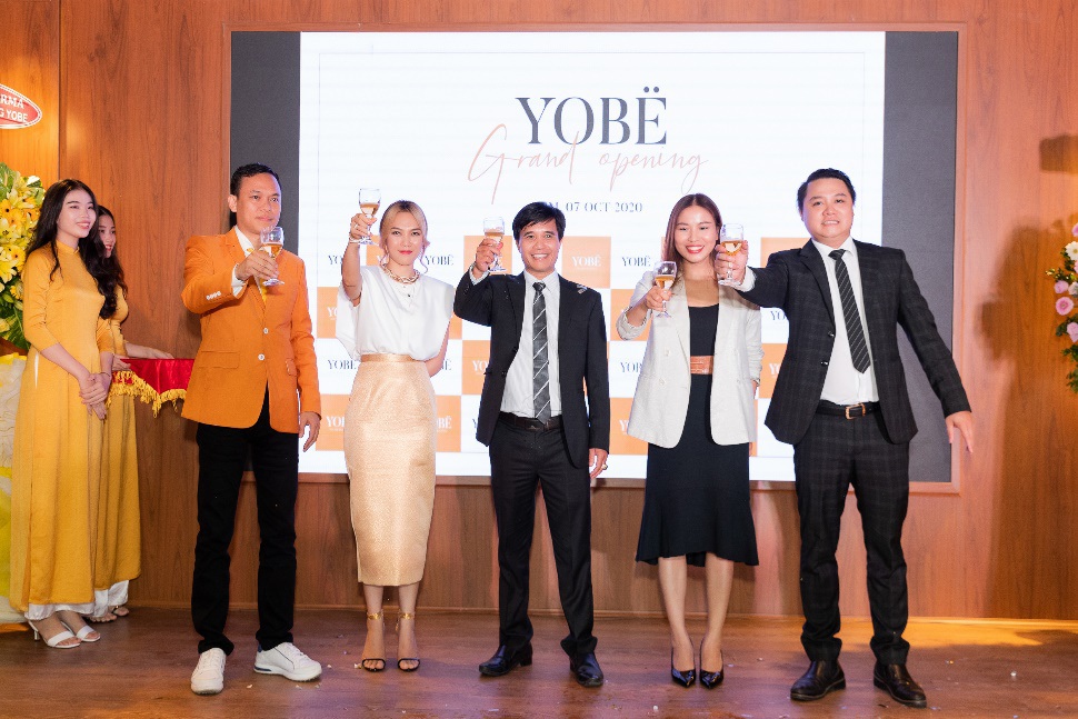 Lễ Ra Mắt Thương Hiệu YoBe – Nền tảng kinh doanh mỹ phẩm thông minh 4.0