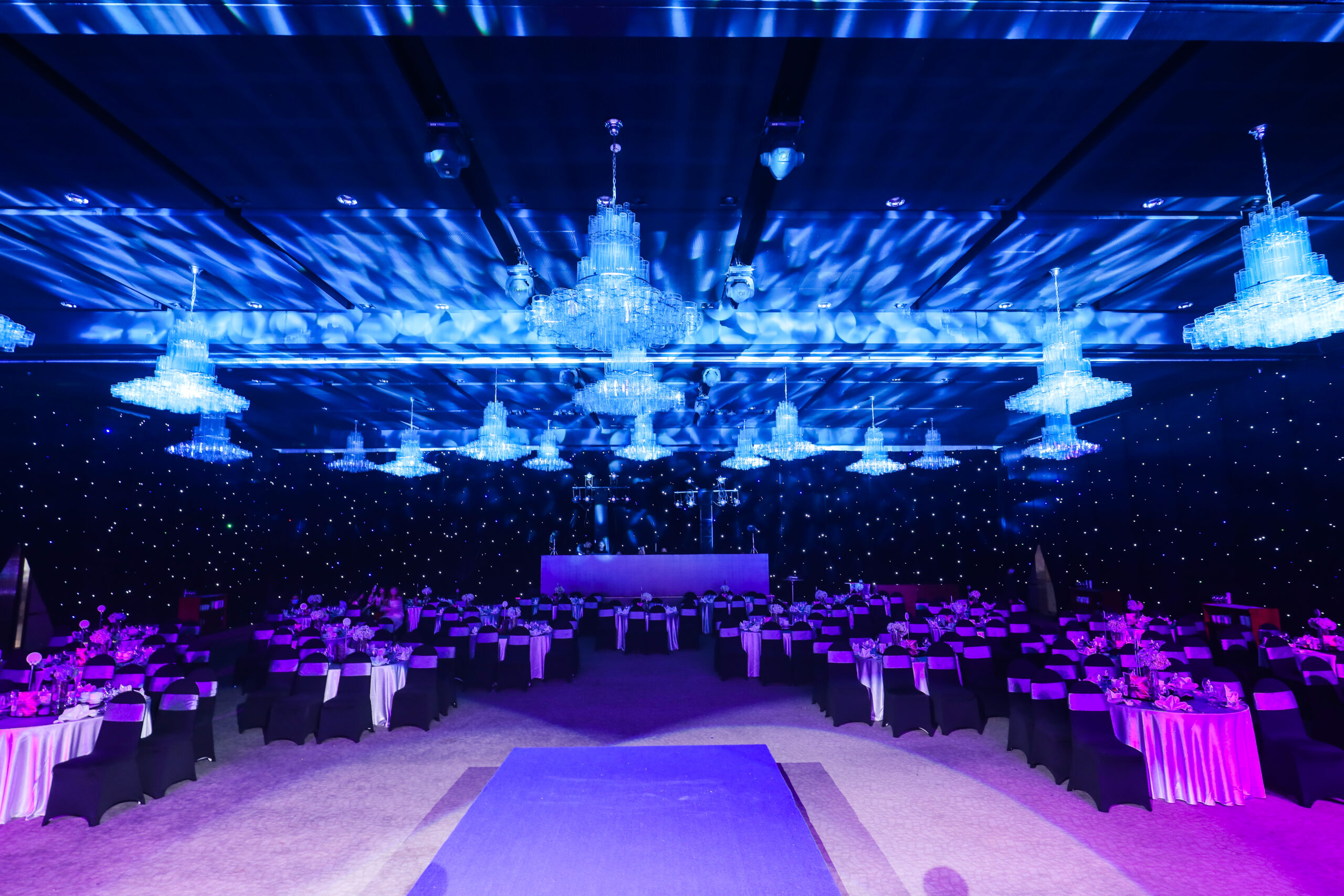 Không gian sân khấu Year End Party DSV Đưa Nhau Đi Quẩy