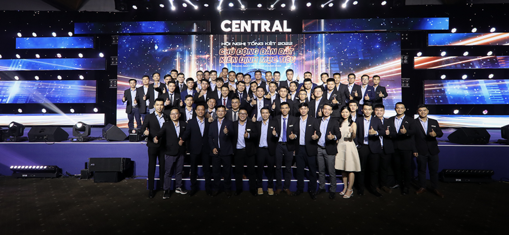 hoi nghi tong ket cuoi nam central