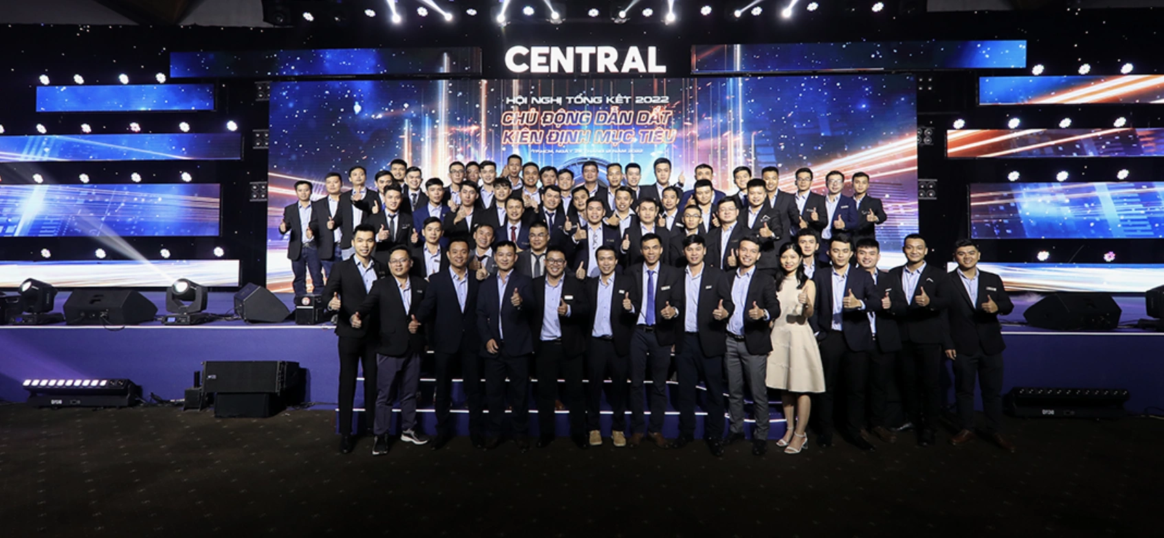 Hội nghị tổng kết và Year End Party Central 1300 khách