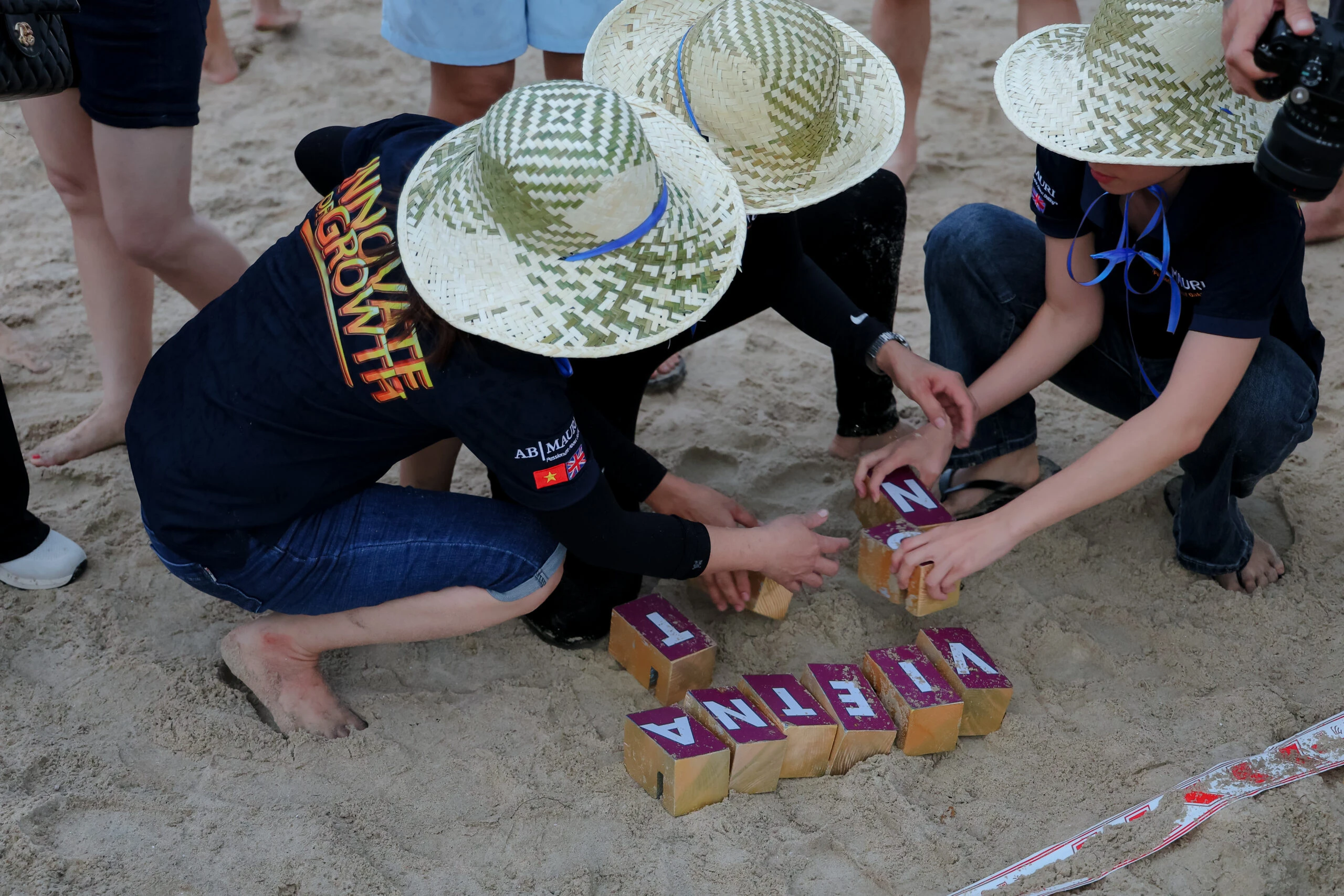 Thử thách phối hợp trong chương trình Team Building Hồ Tràm