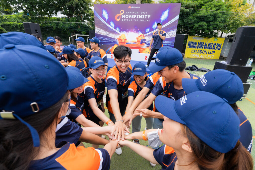 Team Building Ngoài Trời Giải Pháp Gắn Kết Đội Ngũ Hiệu Quả Cho Doanh Nghiệp