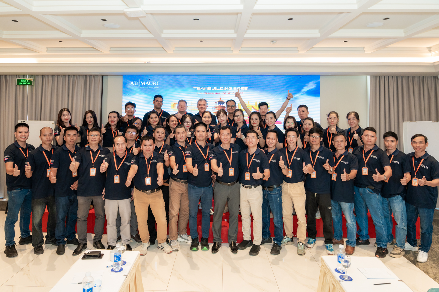 Trò chơi team building trong nhà tại hội trường doanh nghiệp