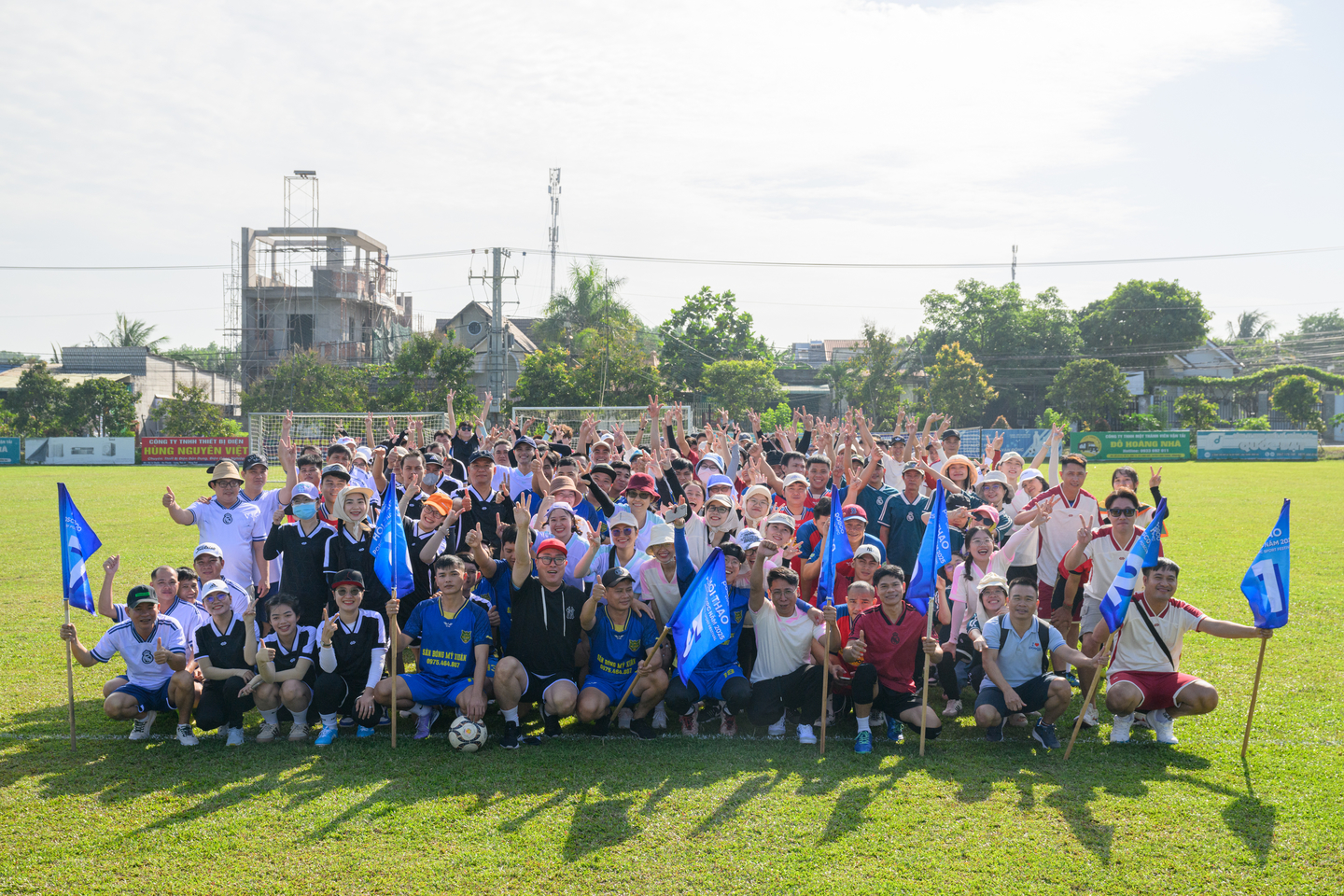 Tập thể POSCO tham gia Sport Day 200 người tại sân vận động Long Thành Đồng Nai