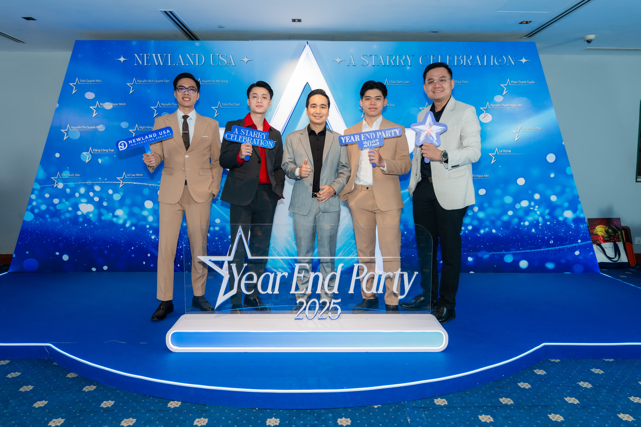 Year End Party Newlands USA A Starry Celebration tại Sheraton Saigon