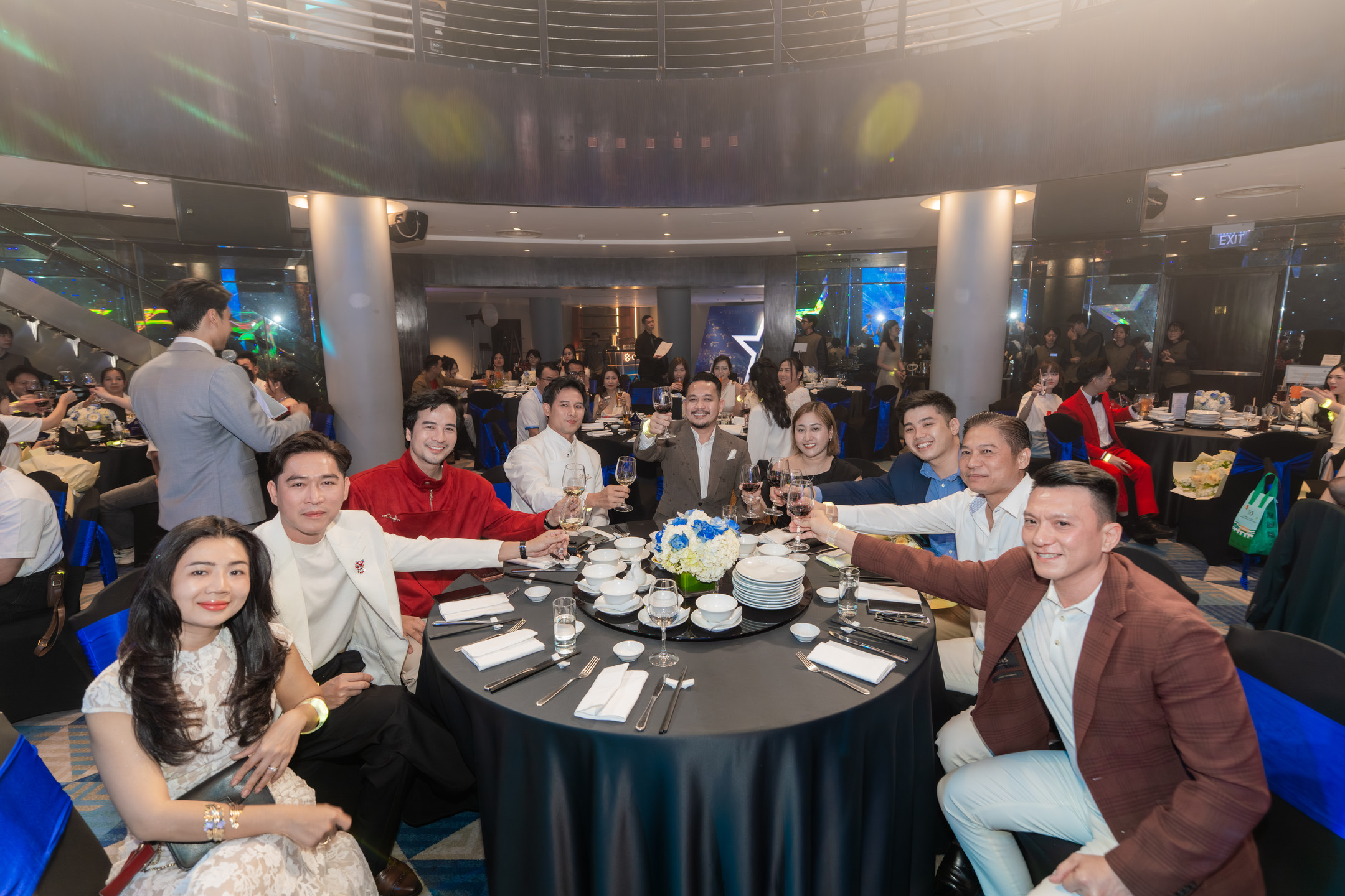 Khoảnh khắc chia sẻ tại Year End Party Newlands USA