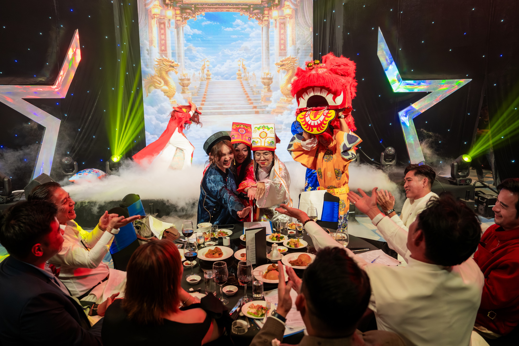 Không gian ánh sáng Year End Party Newlands USA