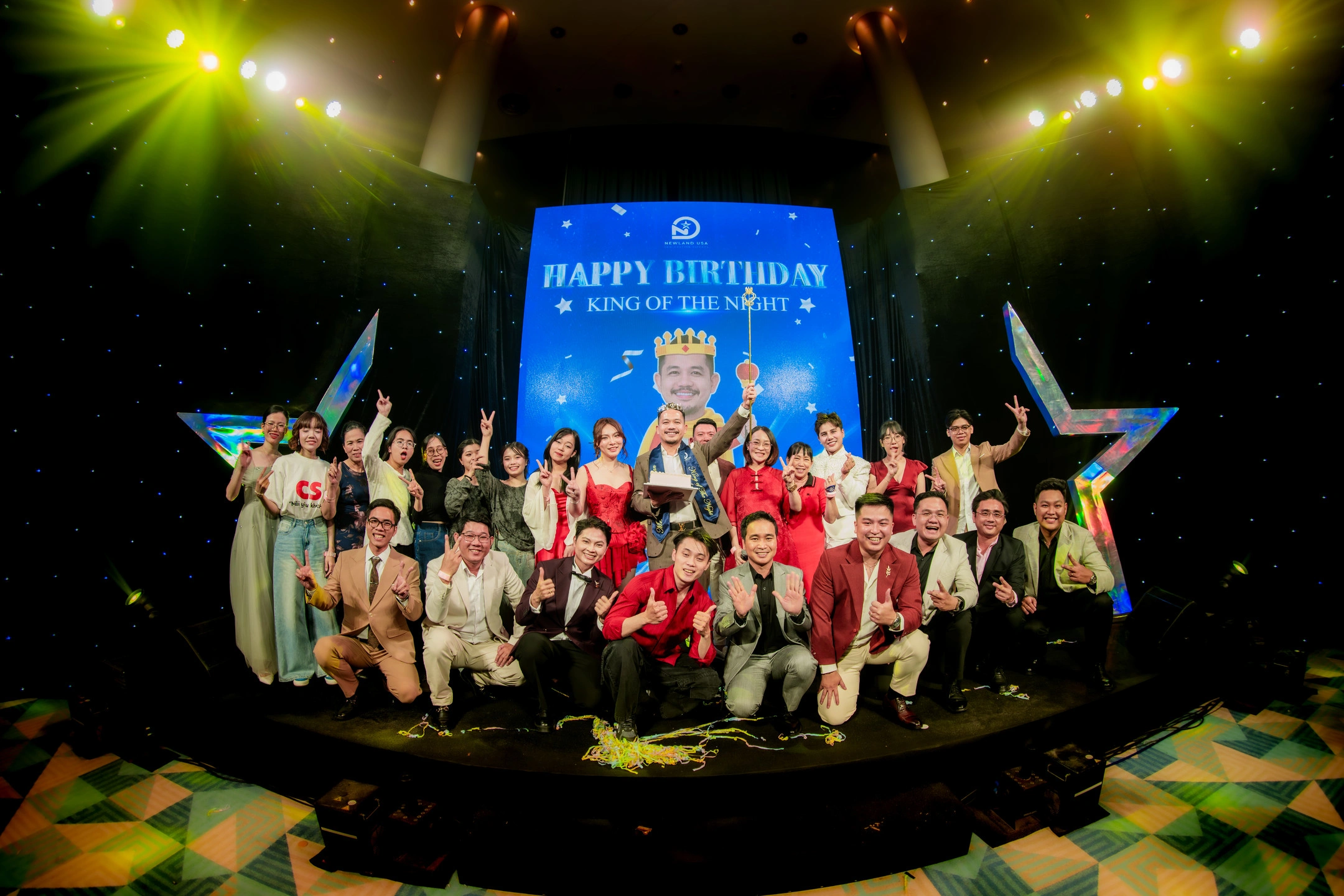 Không gian sân khấu trong dạ tiệc A Starry Celebration của Newlands USA